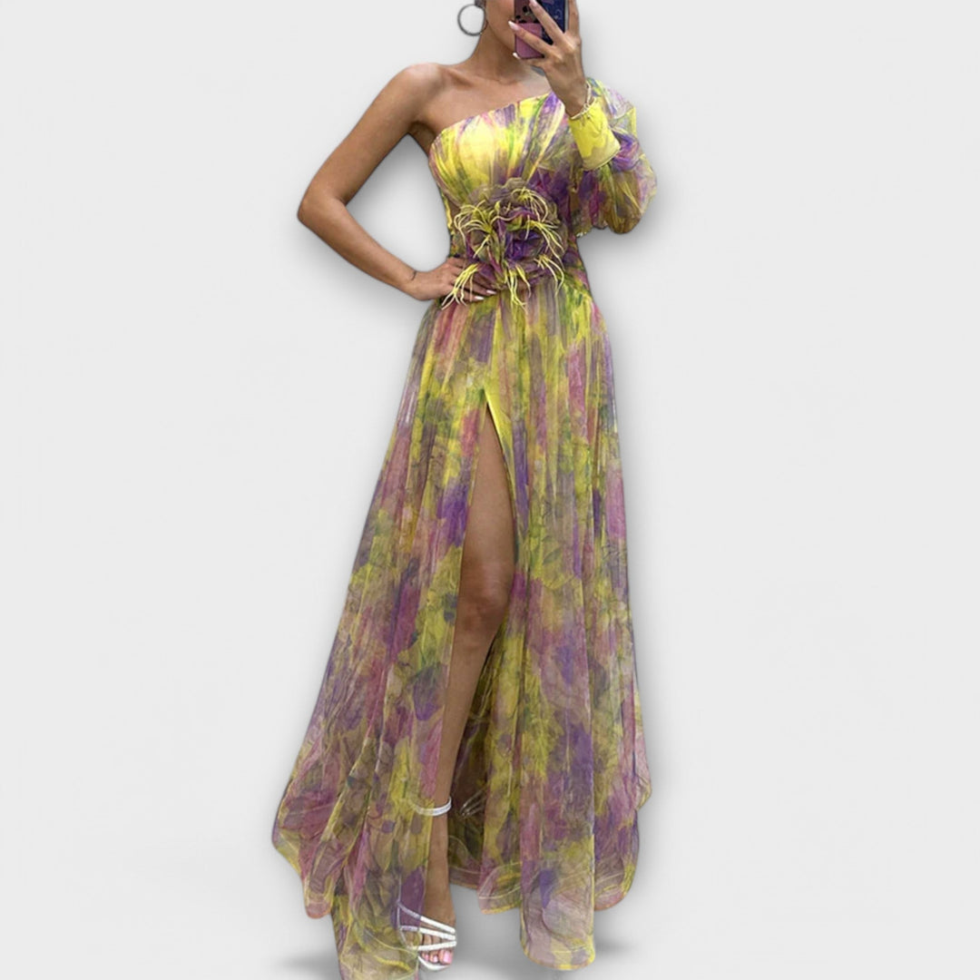Robe de soirée élégante avec une bretelle et coupe ajustée