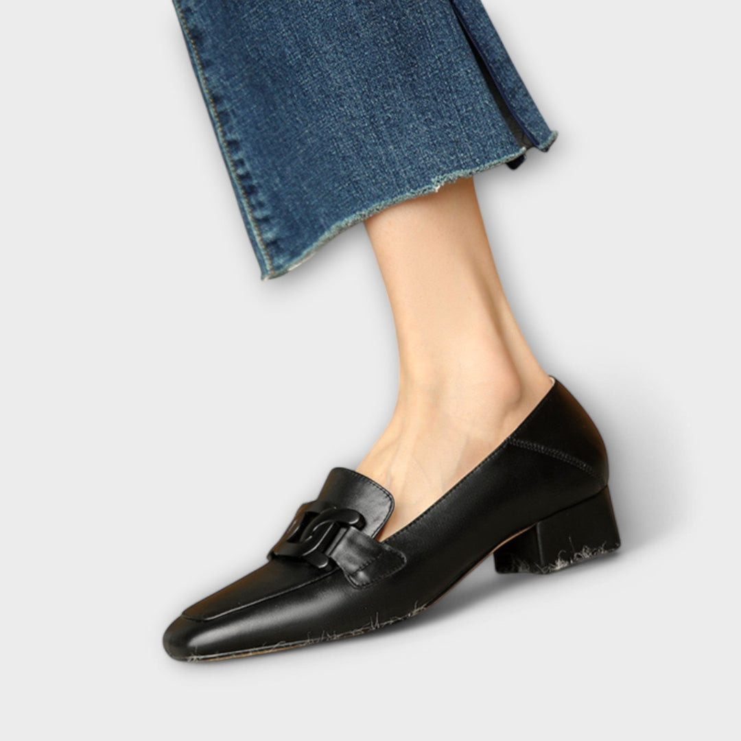 Monika – Chausson