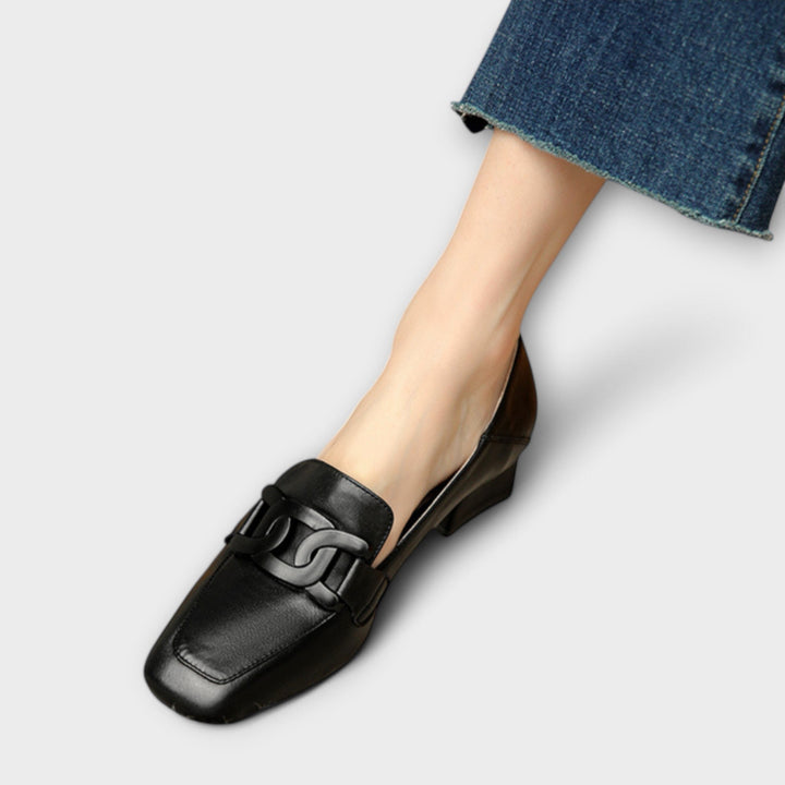 Monika – Chausson