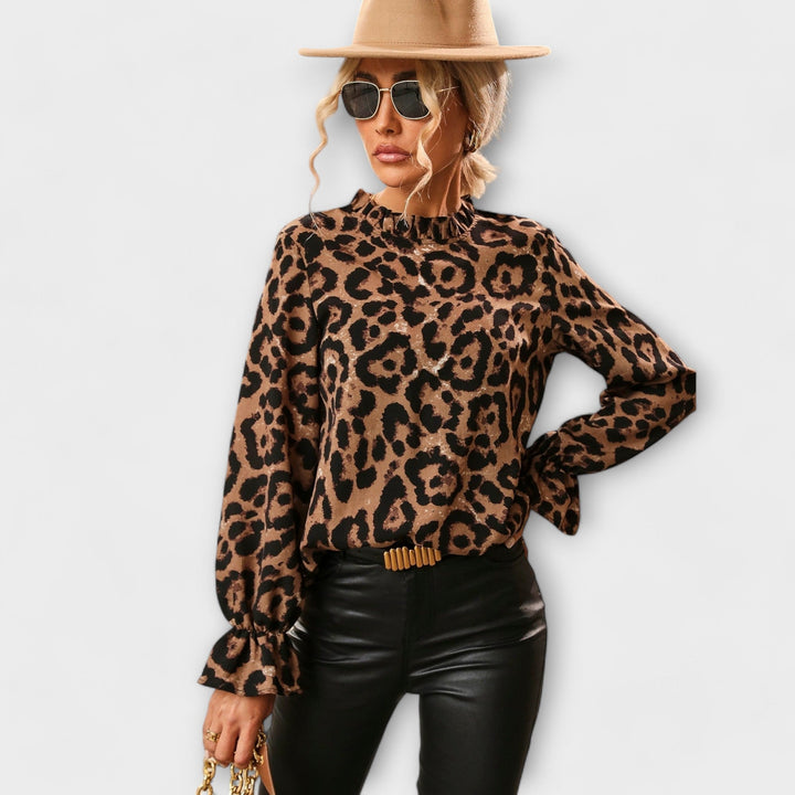 Kayla – Blouse Léopard avec Col Plissé