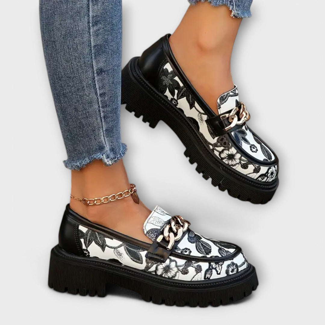 Sandra – Mocassins Rétro Élégants