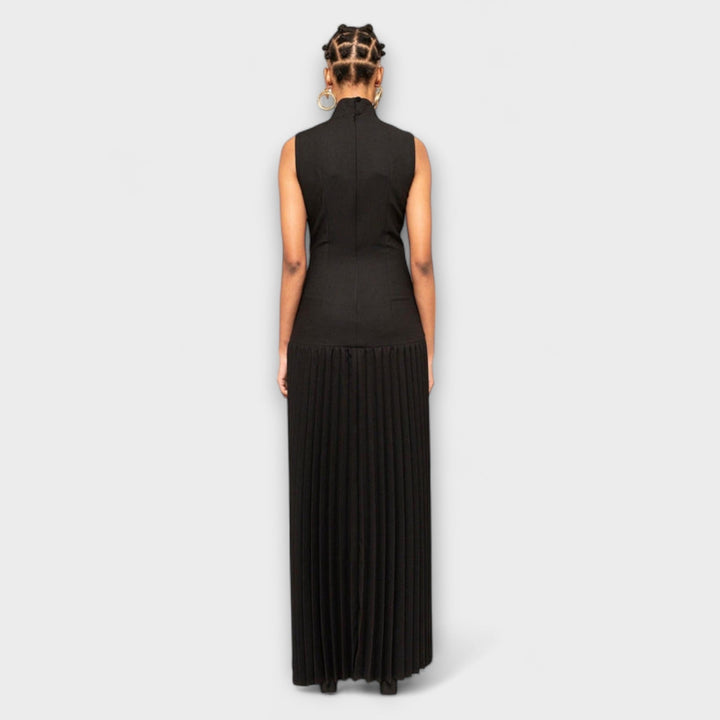 Kristen - Robe Maxi avec Plis et Découpe en Forme de Clé