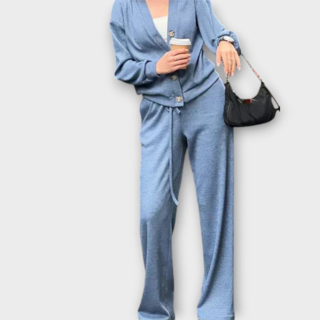 Chantal – Ensemble Cardigan et Pantalon