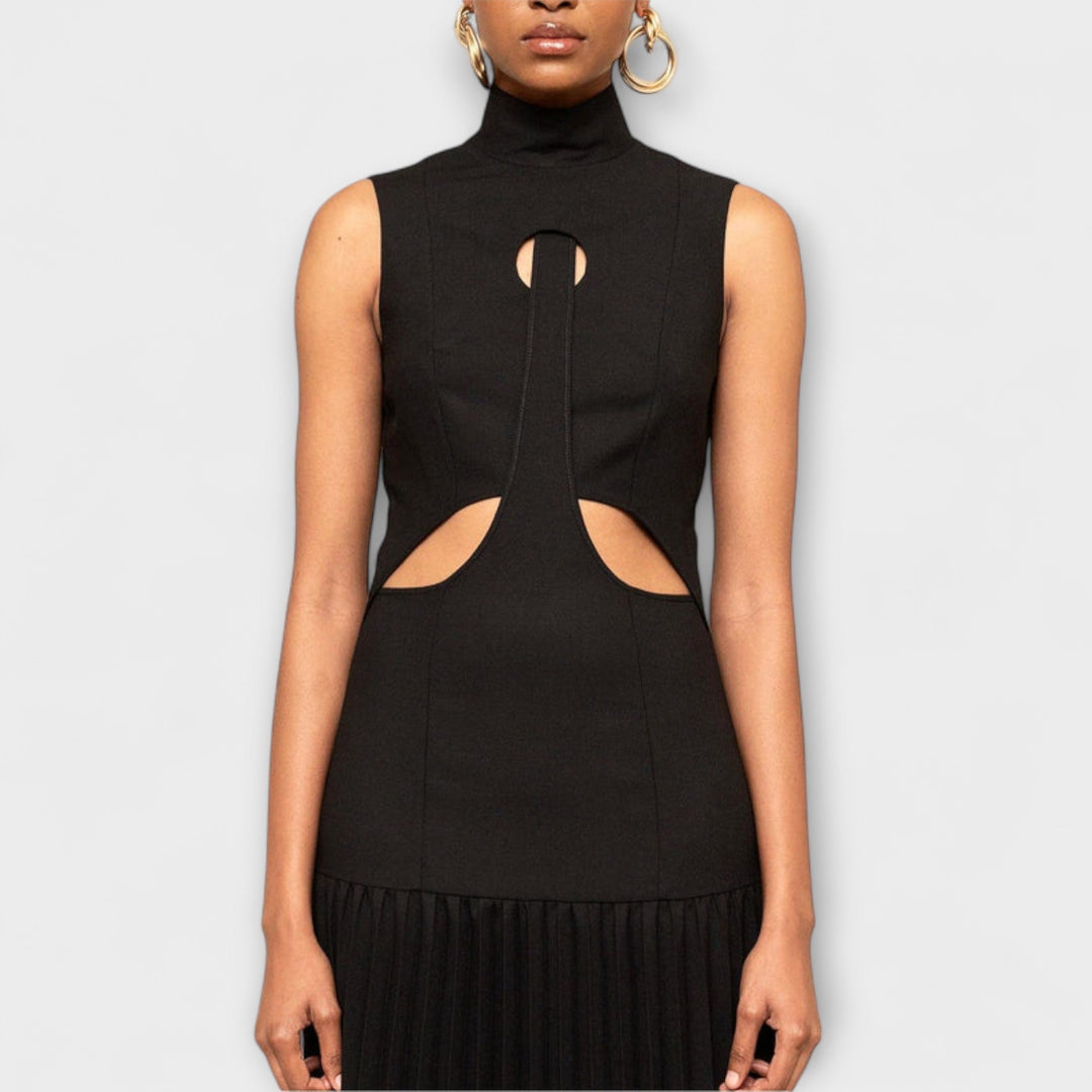 Kristen - Robe Maxi avec Plis et Découpe en Forme de Clé