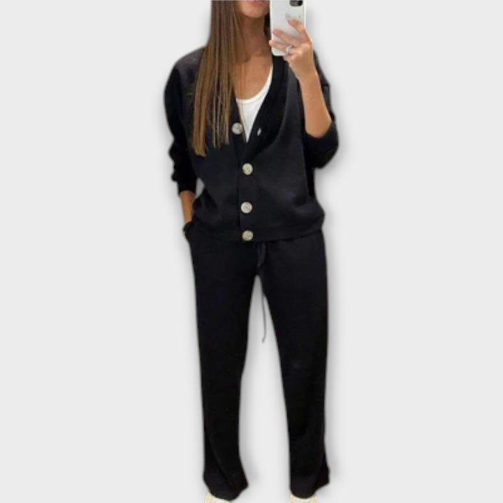 Chantal – Ensemble Cardigan et Pantalon