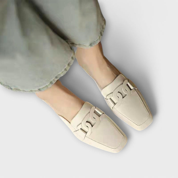 Monika – Chausson