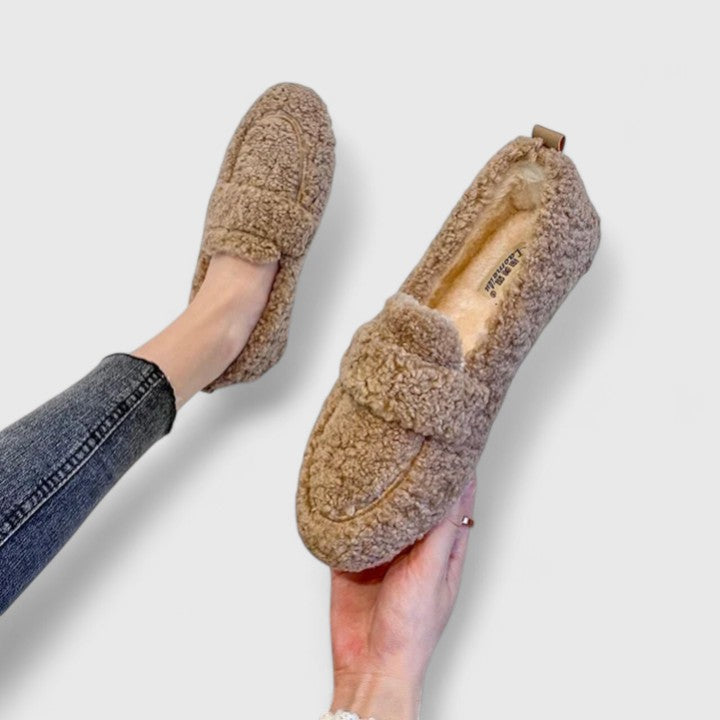 Solenne | Chaussons Chaleureux au Design Élégant