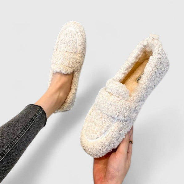 Solenne | Chaussons Chaleureux au Design Élégant