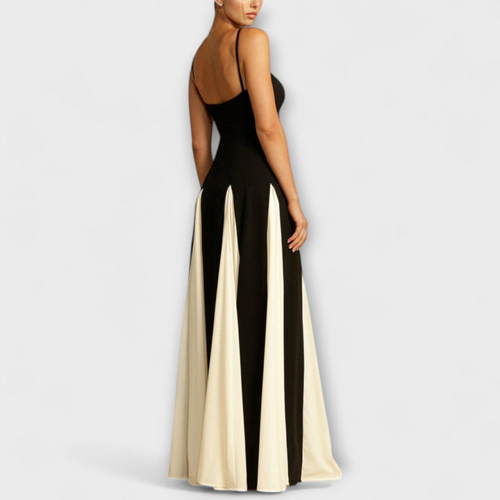 Ember - Élégance Classique : Robe Maxi A-Ligne avec Panneaux en Tulle