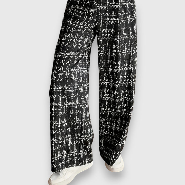 Jasmína - Ensemble Deux Pièces avec Décolleté en V et Pantalon Assorti