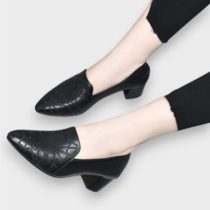 Nala | Pompes Douces en Cuir Vegan avec Broderie