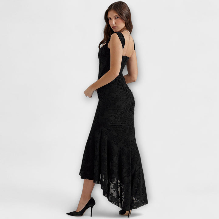 Renske - Robe Élégante et Raffinée avec Corset