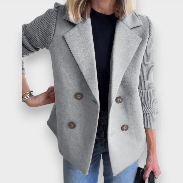 Amora | Cardigan Élégant avec Manches