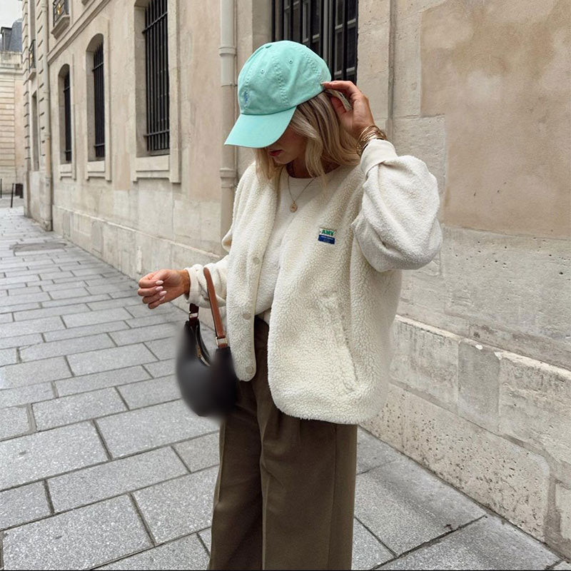 Gilet sans manches boutonné en laine d'agneau femme – Doux, confortable et polyvalent