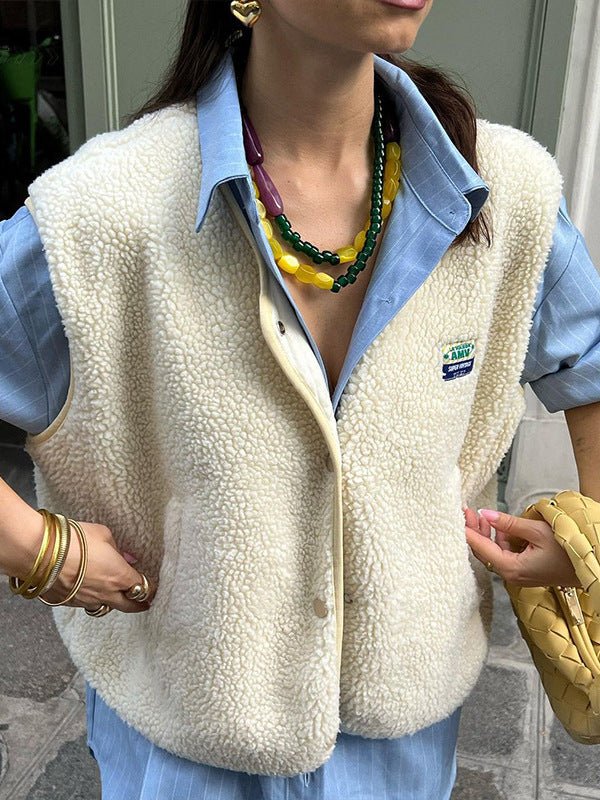 Gilet sans manches boutonné en laine d'agneau femme – Doux, confortable et polyvalent
