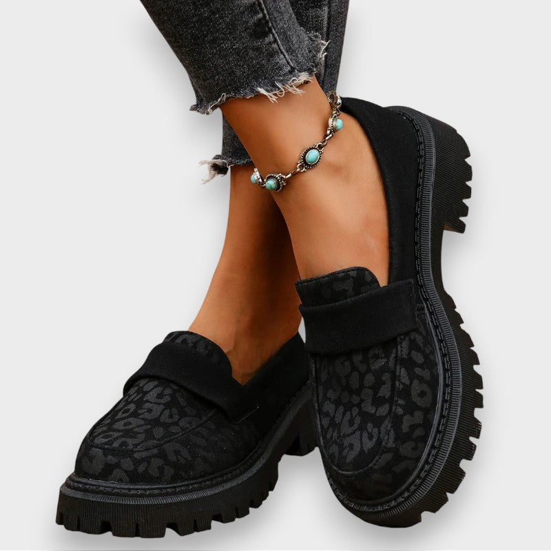 Jasmine | Bottes en Cuir Verni à Talon Plat Imprimé Léopard