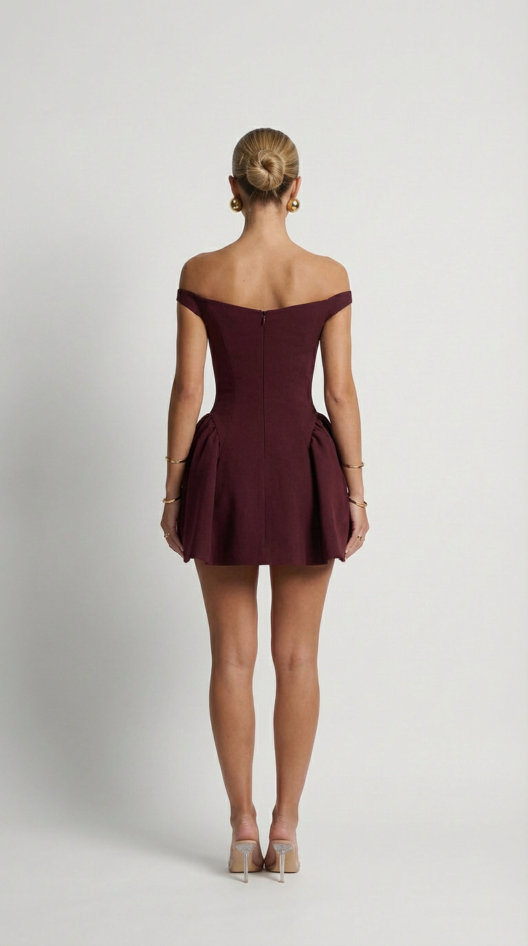 Robe Mini Sculptée Vivienne à Épaules Dégagées