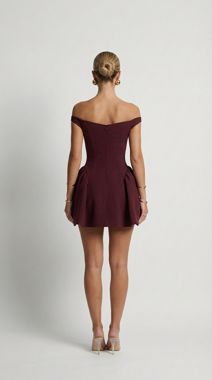Robe Mini Sculptée Vivienne à Épaules Dégagées